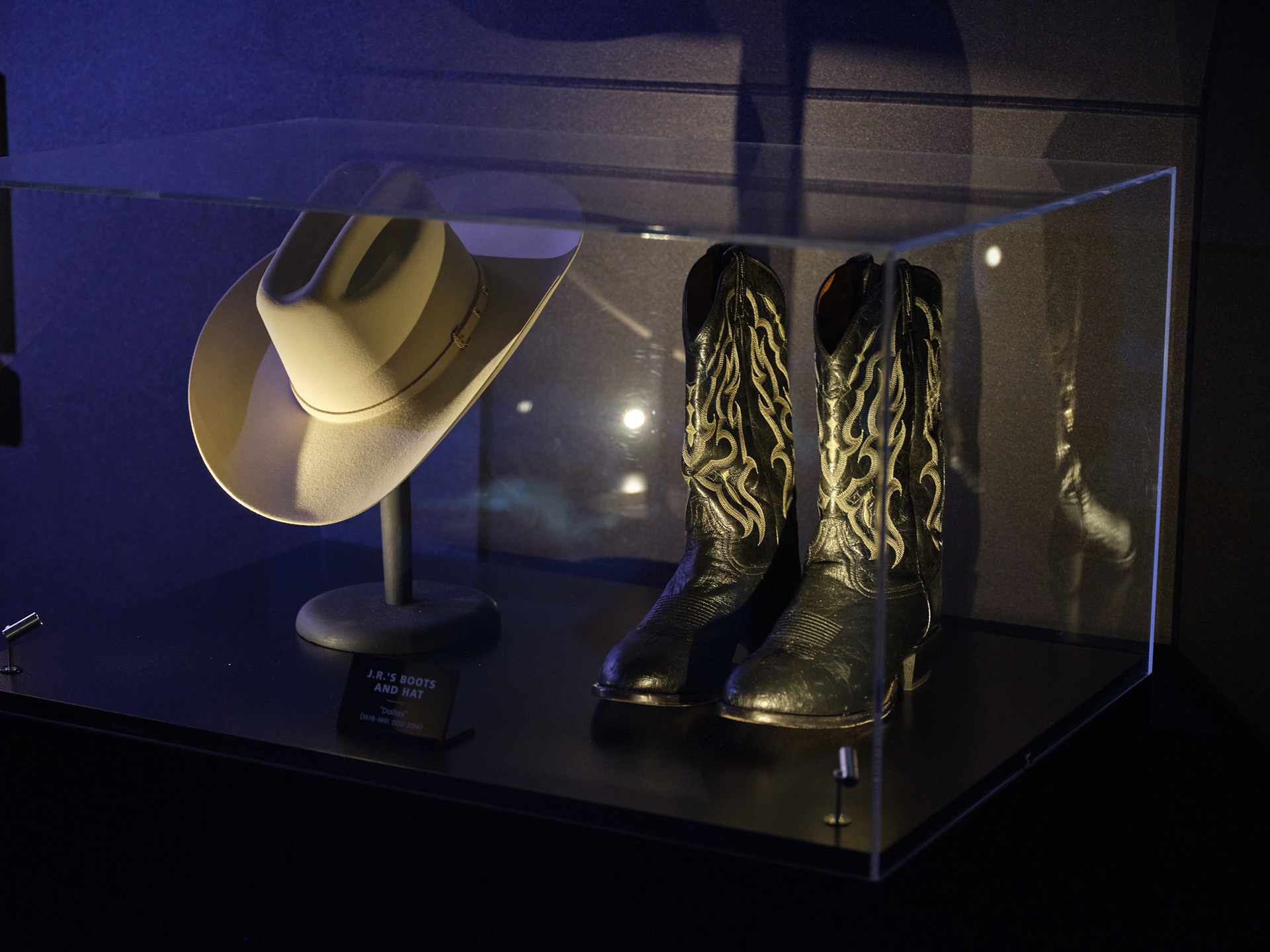 a-local-tour-through-entertainment-history-3-j-r-boots-and-hat-dallas