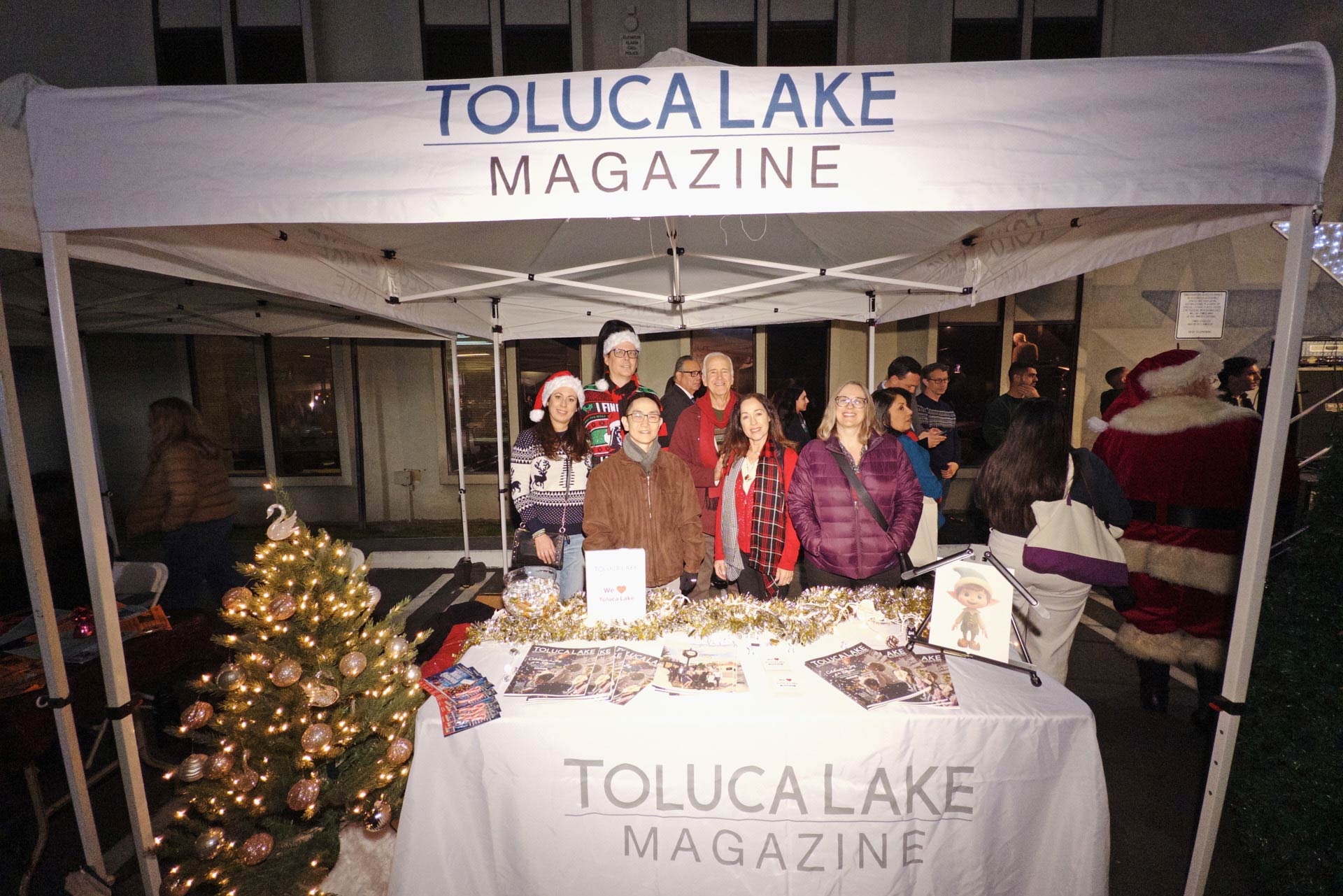 holiday-open-house-brings-village-charm-and-cheer-daniel-deitch-1